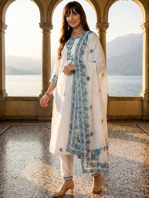 Women Floral Embroidered Regular Thread Work Pure Cotton Kurta with Trousers & With Dupatta 3