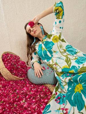 Women Floral Printed Regular Pure Cotton Kurta with Trousers 2