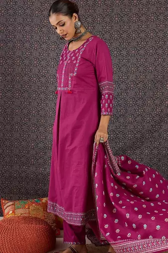 Women Ethnic Motifs Printed Regular Sequinned Pure Cotton Kurta with Trousers & With Dupatta