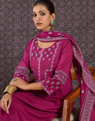 Women Ethnic Motifs Printed Regular Sequinned  Cotton Kurta with Trousers & With Dupatta 4