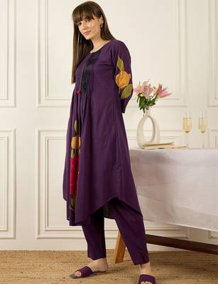 Women Floral Printed Regular Pure Cotton Kurta with Trousers 3