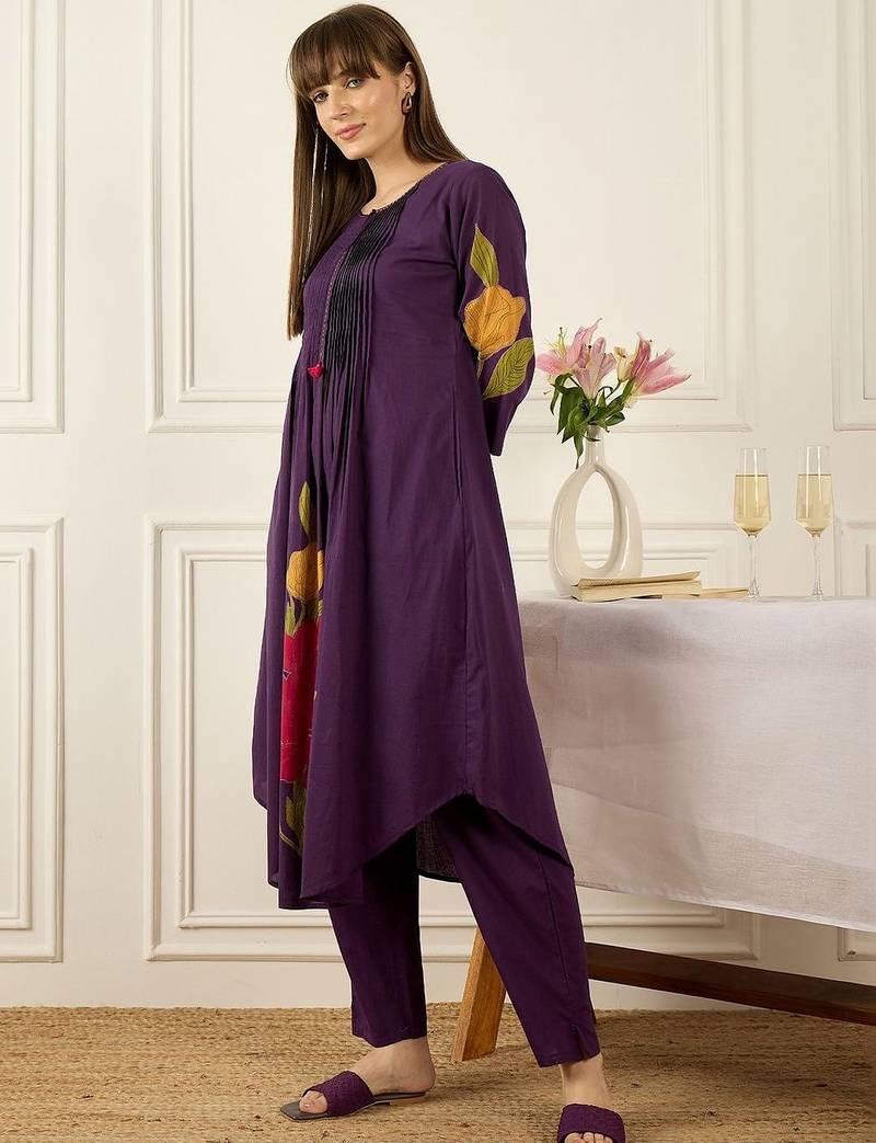 Women Floral Printed Regular Pure Cotton Kurta with Trousers