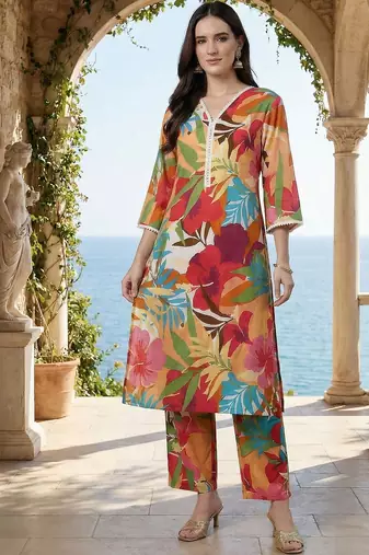 Women Floral Printed Regular Pure Cotton Kurta with Trousers