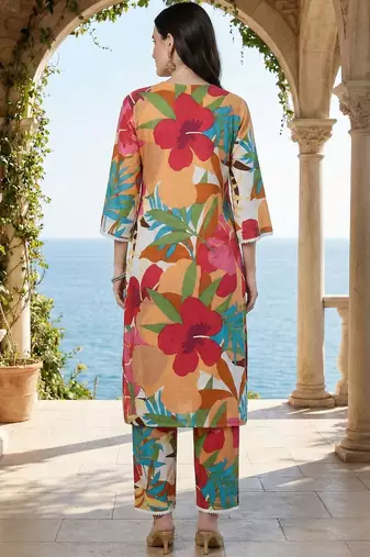 Women Floral Printed Regular Pure Cotton Kurta with Trousers