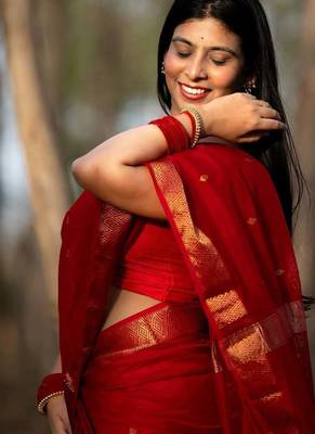 Red color art silk blend sarees with blouse 5