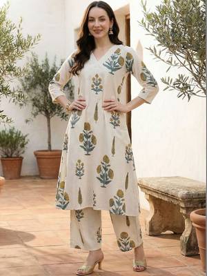 Women Floral Printed Regular Pure Cotton Kurta with Palazzos 4