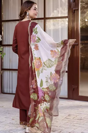 Women Ethnic Motifs Embroidered Regular Thread Work Kurta with Trousers & With Dupatta