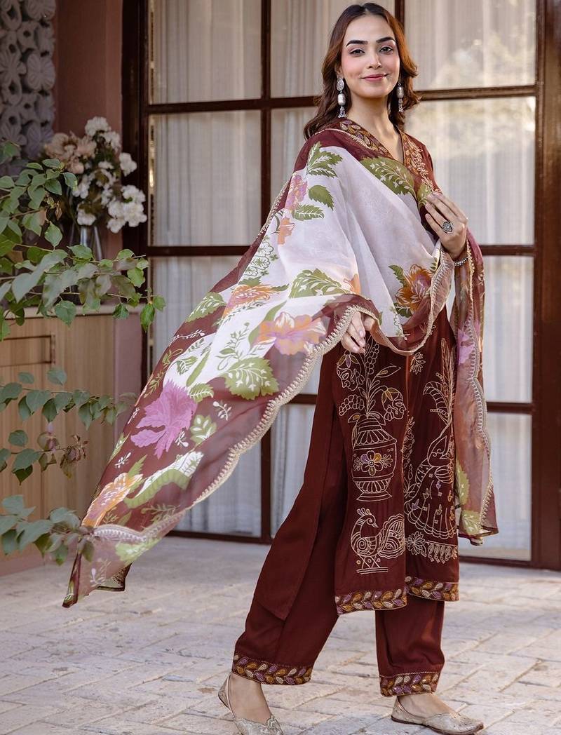 Women Ethnic Motifs Embroidered Regular Thread Work Kurta with Trousers & With Dupatta