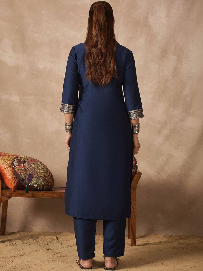 Women Regular Thread Work Kurta with Trousers