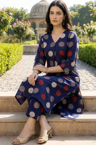 Women Ethnic Motifs Printed Regular Pure Cotton Kurta with Trousers