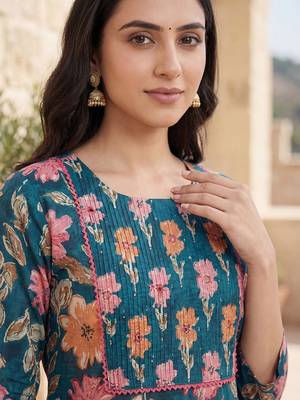 Women Floral Printed Regular Mirror Work Pure Cotton Kurta with Trousers & With Dupatta 3