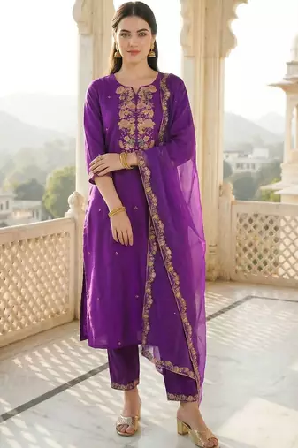 Women Ethnic Motifs Embroidered Regular Thread Work Liva Kurta with Trousers & With Dupatta