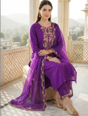 Women Ethnic Motifs Embroidered Regular Thread Work Liva Kurta with Trousers & With Dupatta 3