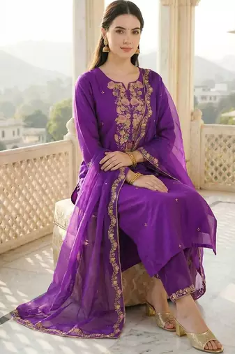 Women Ethnic Motifs Embroidered Regular Thread Work Liva Kurta with Trousers & With Dupatta