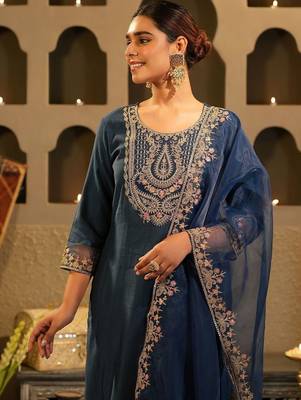Women Ethnic Motifs Embroidered Regular Thread Work Liva Kurta with Trousers & With Dupatta 2