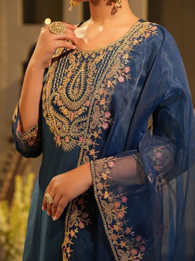 Women Ethnic Motifs Embroidered Regular Thread Work Liva Kurta with Trousers & With Dupatta