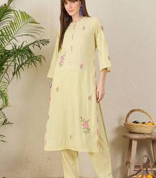 Women Floral Embroidered Regular Beads and Stones Pure Cotton Kurta with Trousers