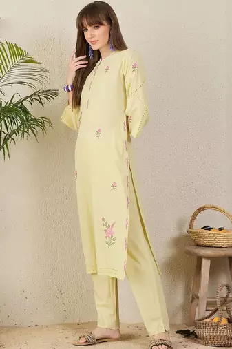 Women Floral Embroidered Regular Beads and Stones Pure Cotton Kurta with Trousers