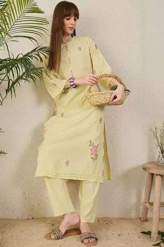 Women Floral Embroidered Regular Beads and Stones Pure Cotton Kurta with Trousers