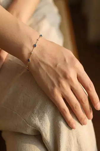 Blue Sapphire Look Gold Plated Delicate Chain Bracelet