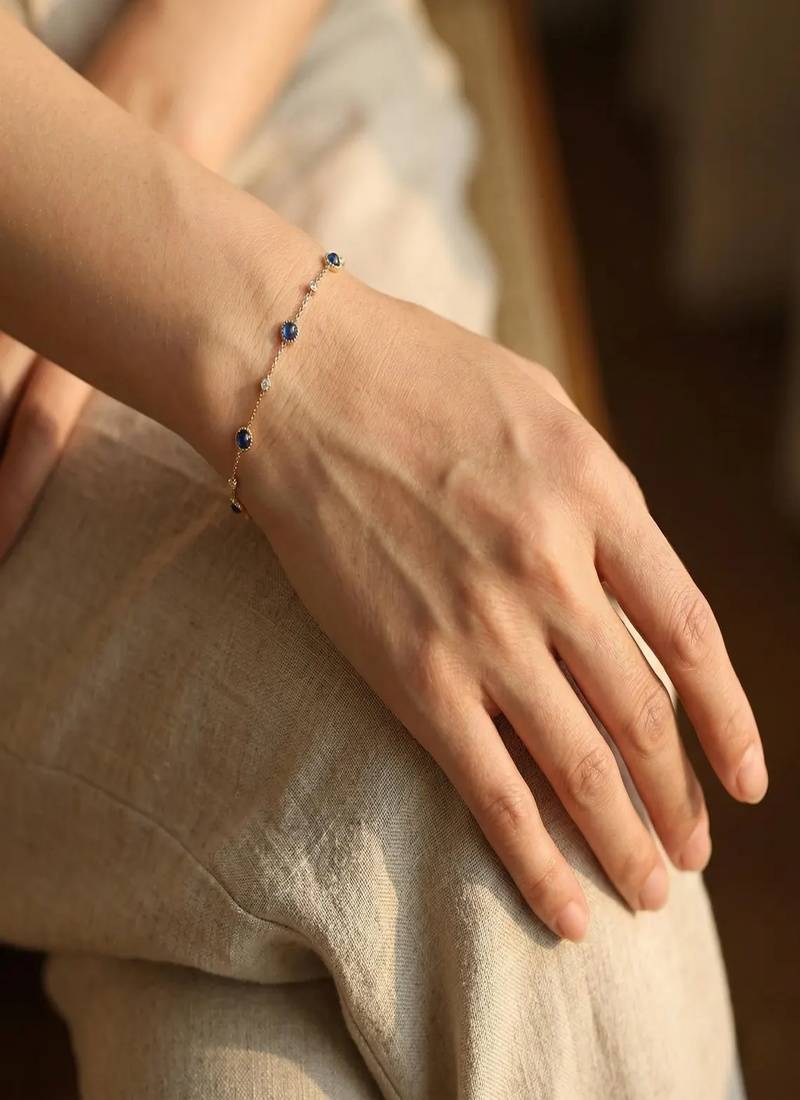 Blue Sapphire Look Gold Plated Delicate Chain Bracelet