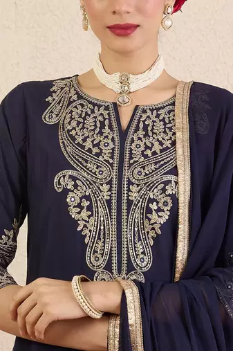 Women Solid Woven Design Kurta with Pyjama & Dupatta