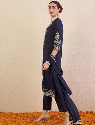 Women Solid Woven Design Kurta with Pyjama & Dupatta 4