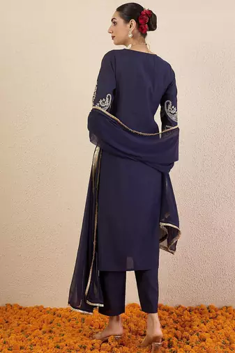 Women Solid Woven Design Kurta with Pyjama & Dupatta