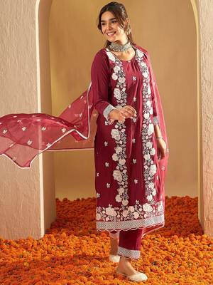 Floral Embroidered Straight Thread Work Kurta with Trousers & Dupatta 1