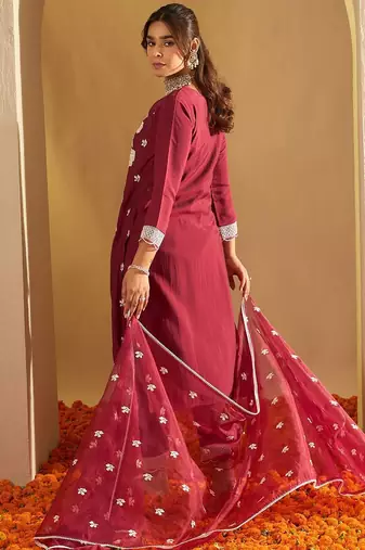 Floral Embroidered Straight Thread Work Kurta with Trousers & Dupatta