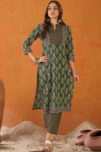 Women Ethnic Motifs Printed Regular  Cotton Kurta with Trousers