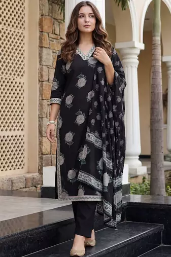Women Floral Printed Regular Sequinned Pure Cotton Kurta with Trousers & With Dupatta
