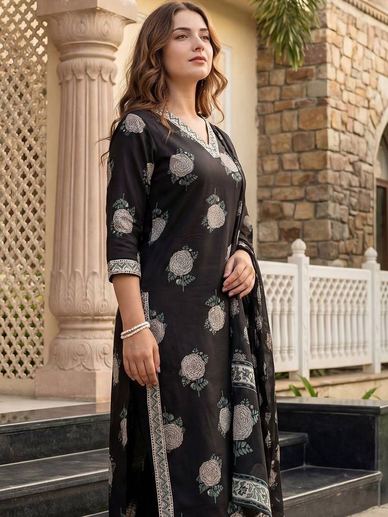 Women Floral Printed Regular Sequinned Pure Cotton Kurta with Trousers & With Dupatta