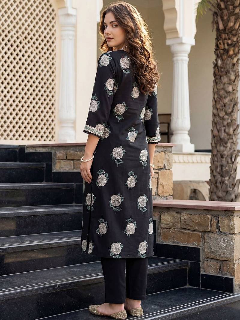 Women Floral Printed Regular Sequinned Pure Cotton Kurta with Trousers & With Dupatta