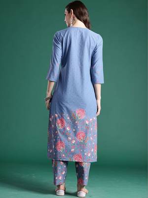 Women Floral Printed Regular Pure Cotton Kurta with Trousers 3