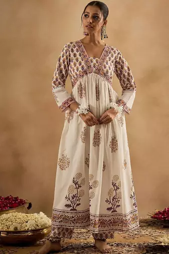 Women Floral Printed Empire Pure Cotton Kurta with Trousers & With Dupatta