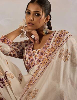 Women Floral Printed Empire Pure Cotton Kurta with Trousers & With Dupatta 3