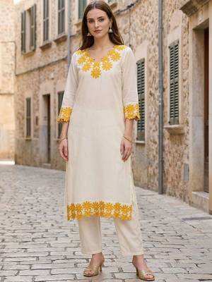 Women Floral Embroidered Regular Thread Work Pure Cotton Kurta with Trousers 1