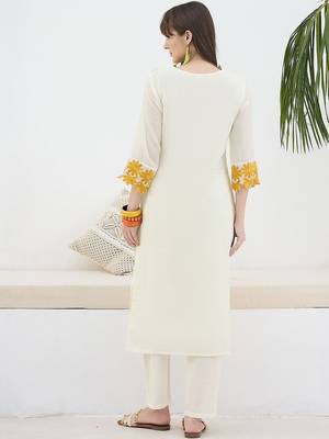 Women Floral Embroidered Regular Thread Work Pure Cotton Kurta with Trousers 6
