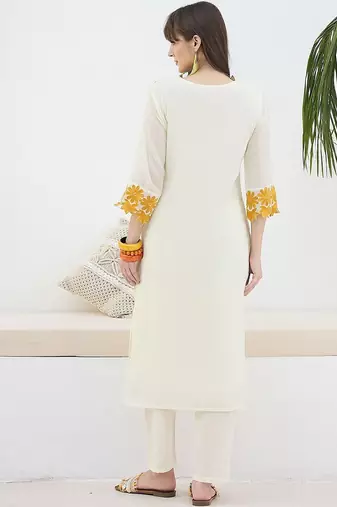 Women Floral Embroidered Regular Thread Work Pure Cotton Kurta with Trousers