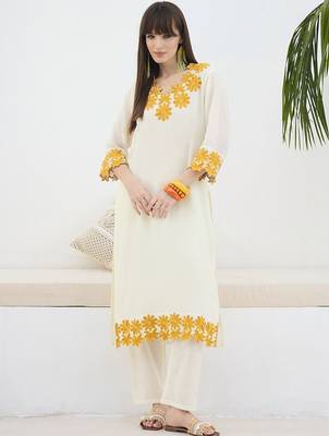 Women Floral Embroidered Regular Thread Work Pure Cotton Kurta with Trousers 7