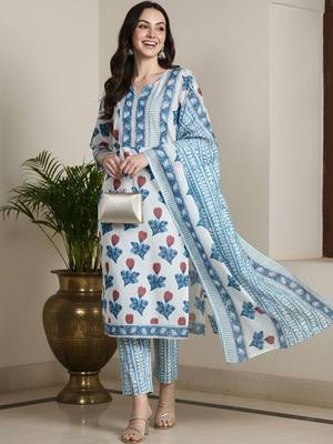 Floral Printed Pure Cotton Kurta With Trousers & Dupatta 2