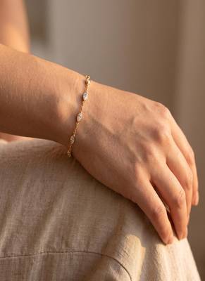 Elegant Gold Tone Marquise Stone Chain Bracelet 3