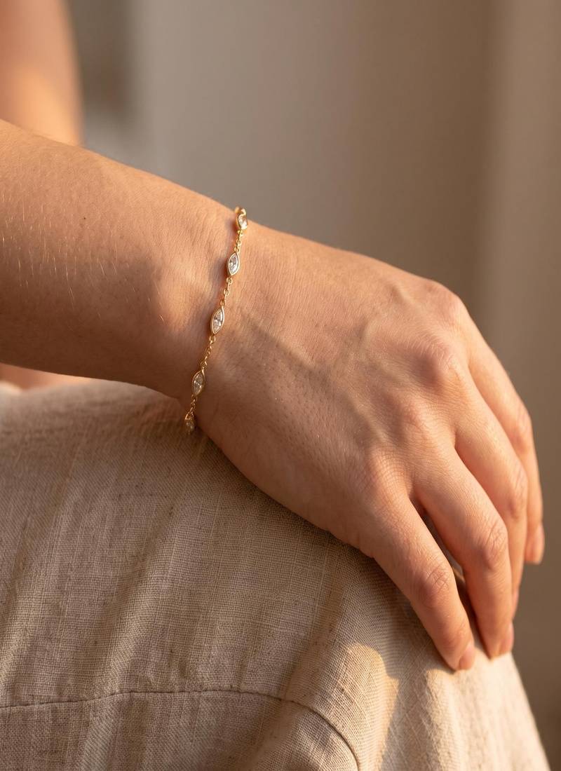 Elegant Gold Tone Marquise Stone Chain Bracelet