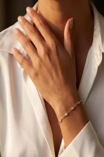 Elegant Gold Tone Marquise Stone Chain Bracelet