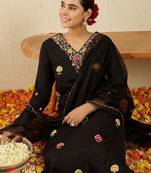 Women Floral Embroidered Kurta with Trousers & Dupatta