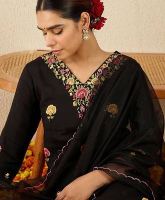 Women Floral Embroidered Kurta with Trousers & Dupatta 3