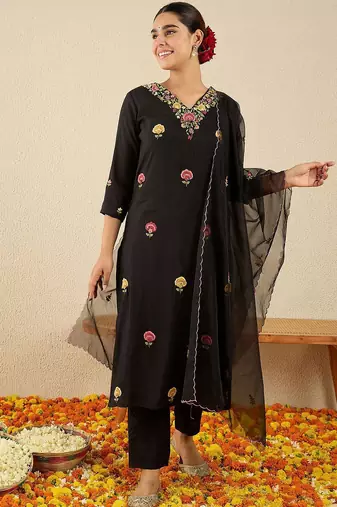 Women Floral Embroidered Kurta with Trousers & Dupatta
