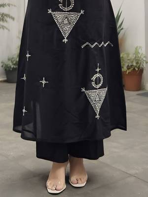 Women Ethnic Motifs Embroidered Cotton A-Line Kurta with Palazzos 3