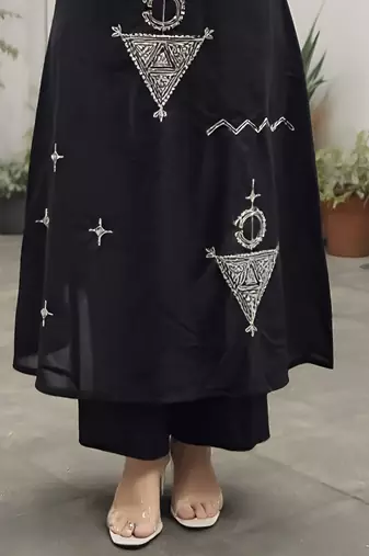Women Ethnic Motifs Embroidered Cotton A-Line Kurta with Palazzos